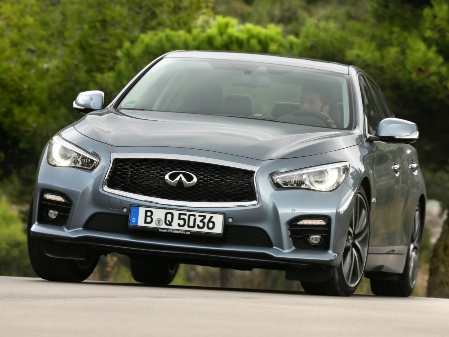  Infiniti Q50 S Hybrid 2013 года  (EU) (фото 4 из 12)